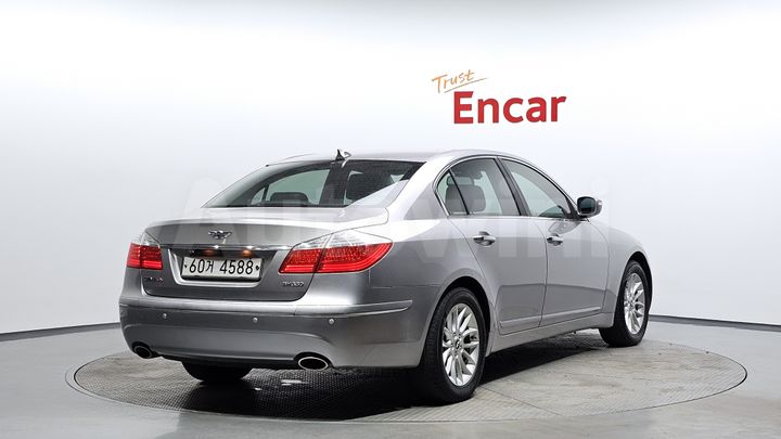 Hyundai Genesis 2011 — 2