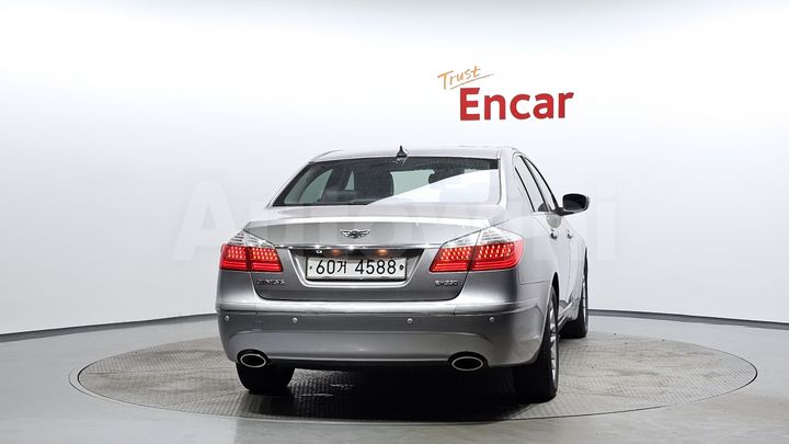 Hyundai Genesis 2011 — 4