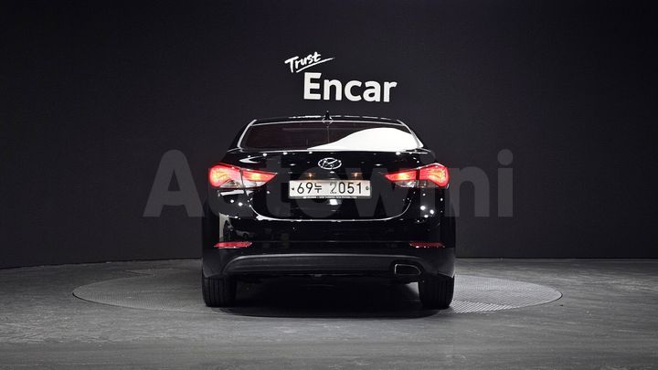 Hyundai Avante 2015 — 4
