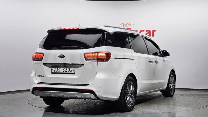 Kia Carnival 2018 — 2
