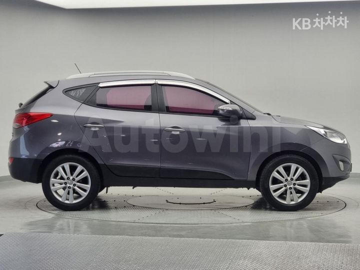 Hyundai Tucson 2011 — 5