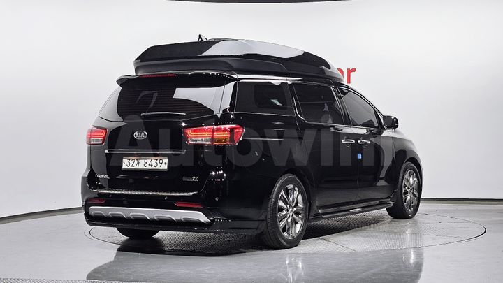 Kia Carnival 2018 — 2