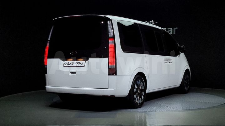 Hyundai Staria 2022 — 2