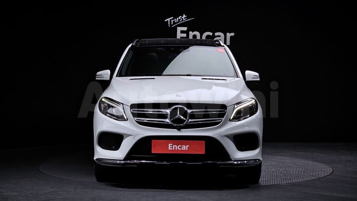 Mercedes Benz GLE Class 2017 — 3