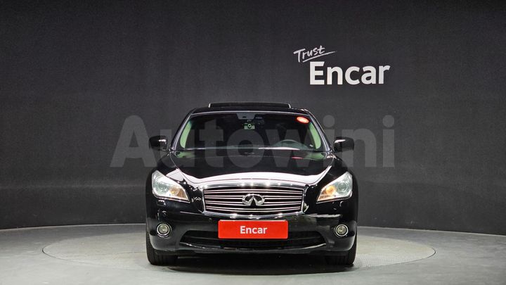 Infiniti M 2011 — 3