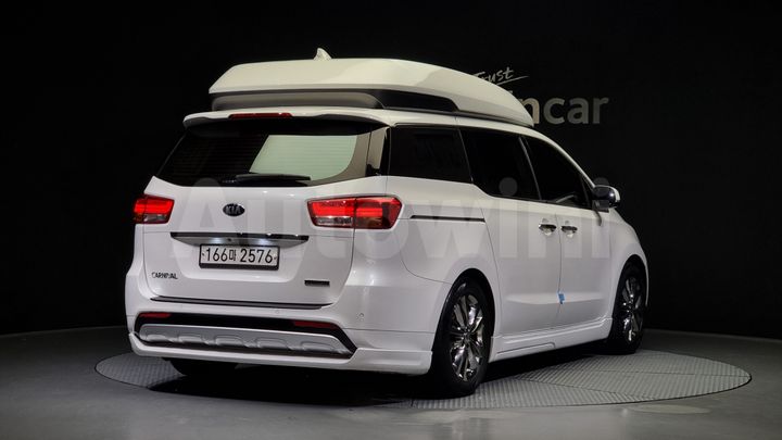 Kia Carnival 2018 — 2