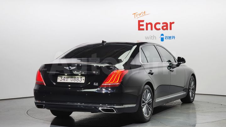 Genesis EQ900 2016 — 2