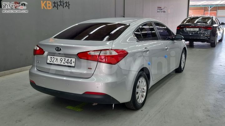 Kia K3 2012 — 2