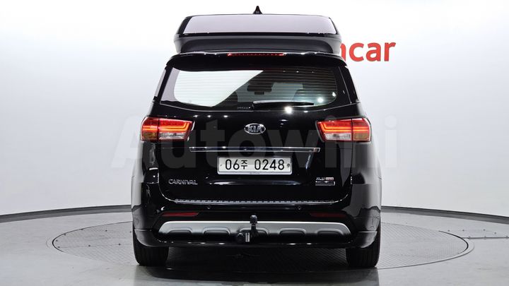 Kia Carnival 2017 — 4