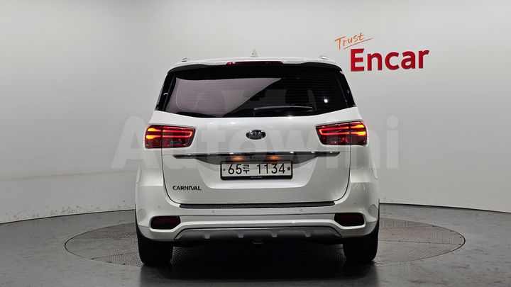 Kia Carnival 2019 — 4