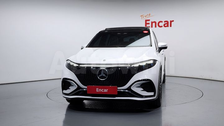 Mercedes Benz EQS 2023 — 3