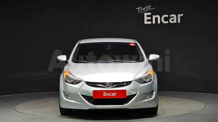 Hyundai Avante 2012 — 3