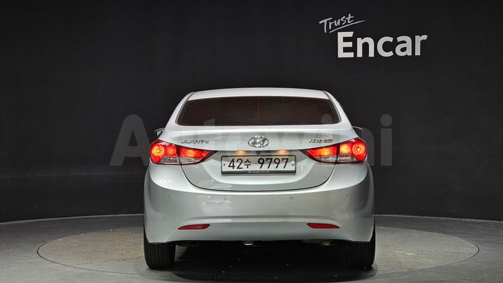 Hyundai Avante 2012 — 4