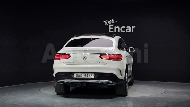 Mercedes Benz GLE Class 2017 — 4