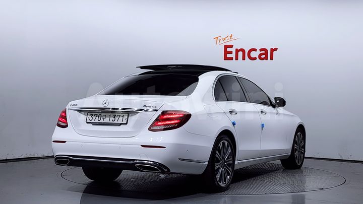 Mercedes Benz E Class 2020 — 2