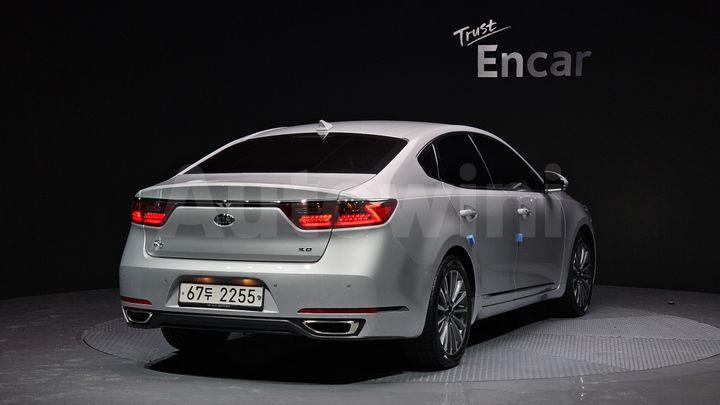Kia K7 2019 — 2