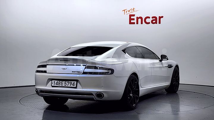 Aston Martin Rapide 2015 — 2