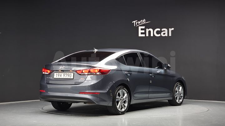 Hyundai Avante 2017 — 2