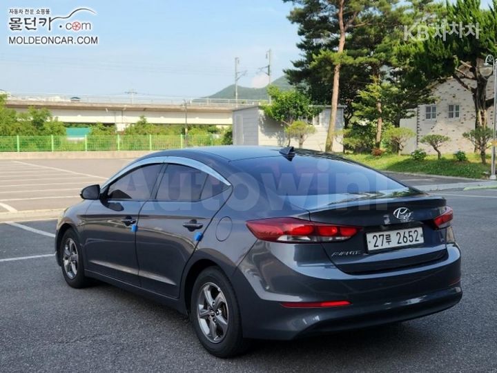 Hyundai Avante 2018 — 4