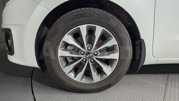 Kia Carnival 2015 — 5