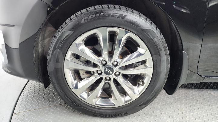 Kia Carnival 2015 — 5