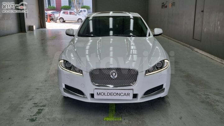 Jaguar XF 2012 — 3