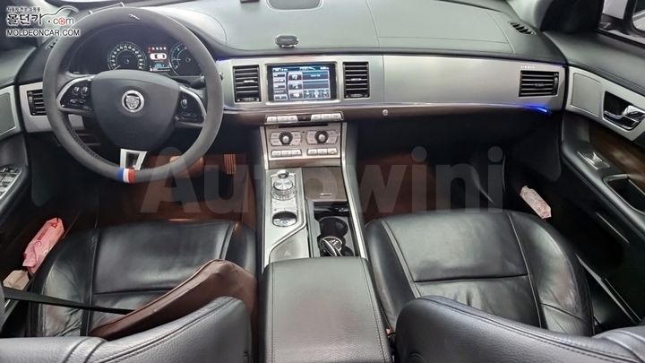 Jaguar XF 2012 — 5