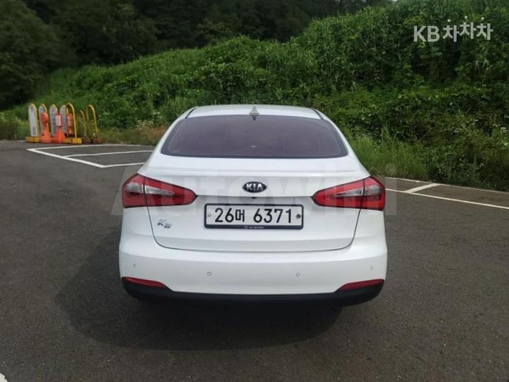 Kia K3 2015 — 3