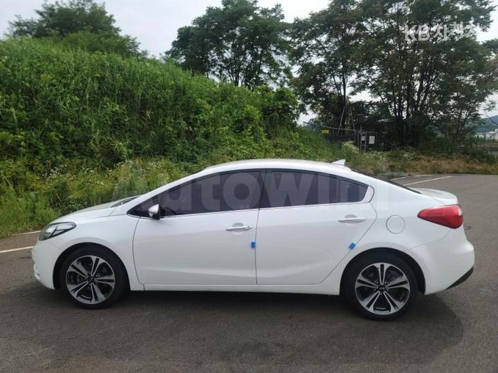 Kia K3 2015 — 5