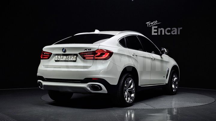 BMW X6 2018 — 2
