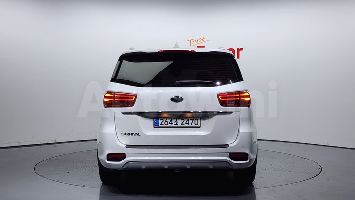 Kia Carnival 2019 — 4
