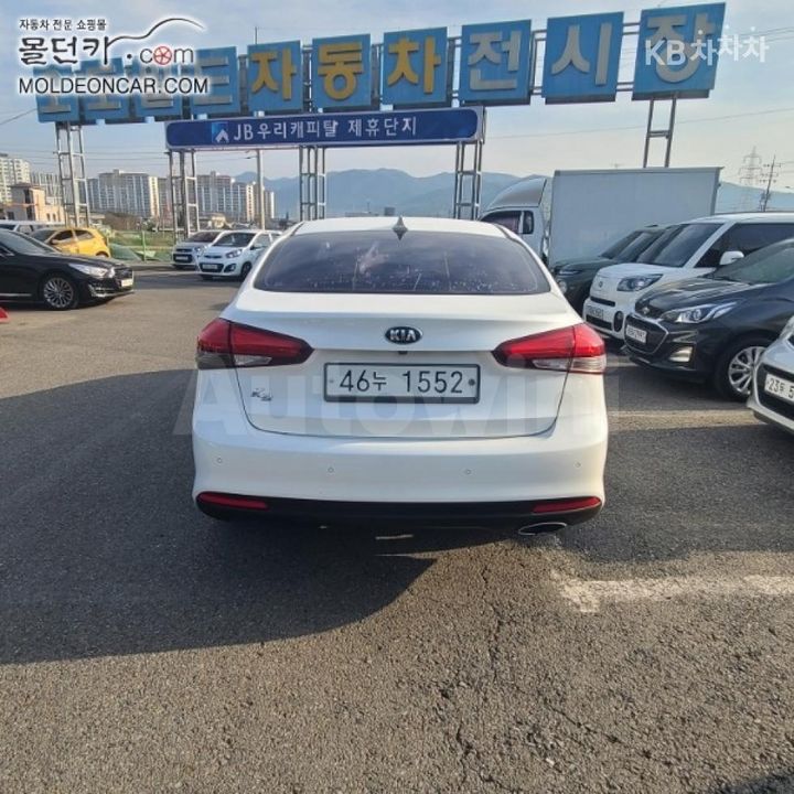 Kia K3 2018 — 4