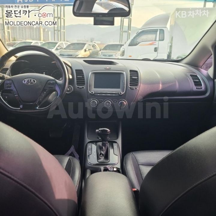 Kia K3 2018 — 5