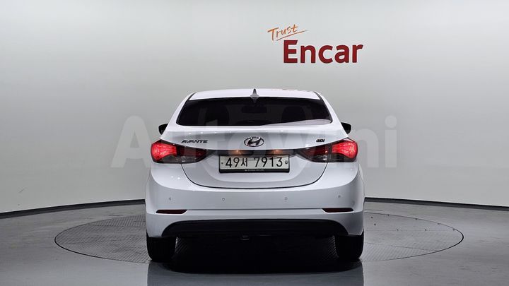 Hyundai Avante 2014 — 4