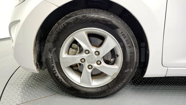 Hyundai Avante 2014 — 5