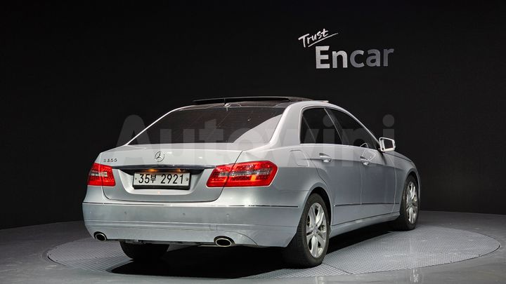 Mercedes-Benz E Class 2010 — 2