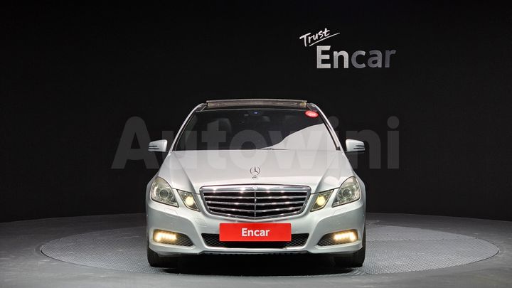 Mercedes-Benz E Class 2010 — 3