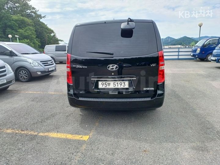 Hyundai Starex 2021 — 4