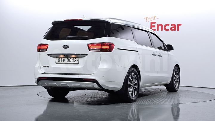 Kia Carnival 2018 — 2