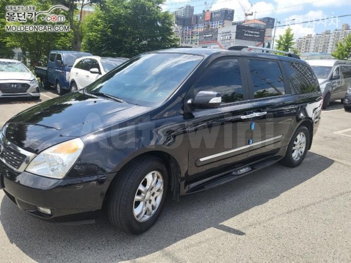 Kia Carnival 2013 — 2