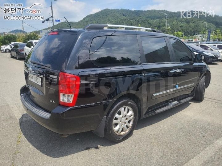 Kia Carnival 2013 — 3