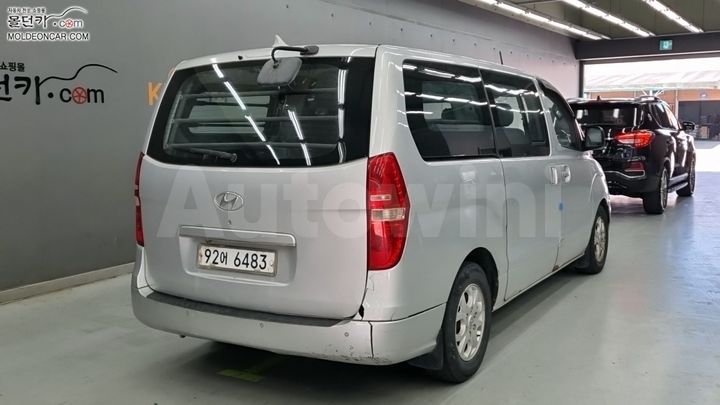 Hyundai Starex 2009 — 2