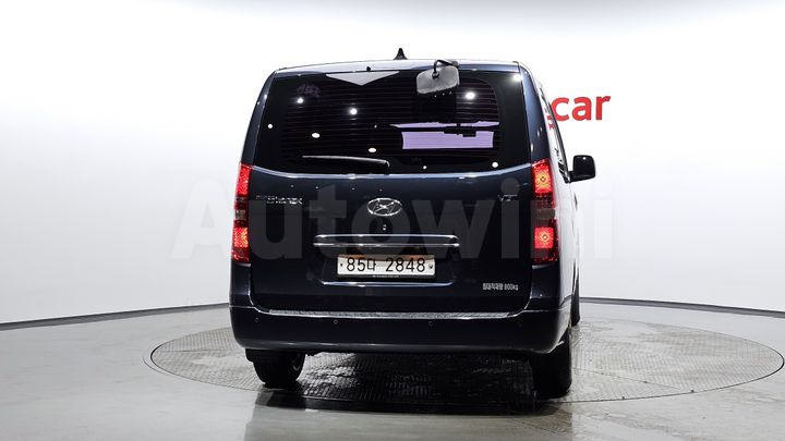 Hyundai Starex 2017 — 4