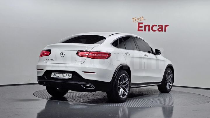 Mercedes Benz GLC Class 2018 — 2