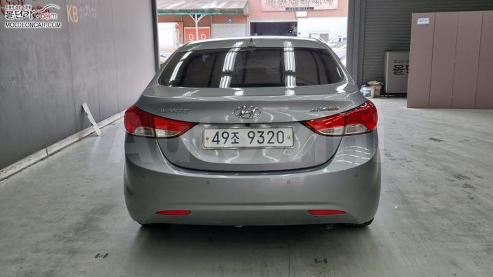 Hyundai Avante 2015 — 4