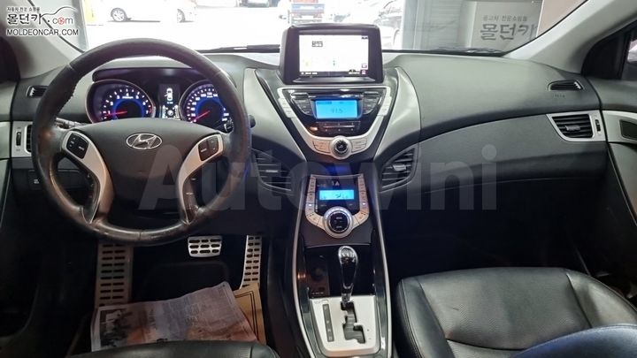 Hyundai Avante 2015 — 5