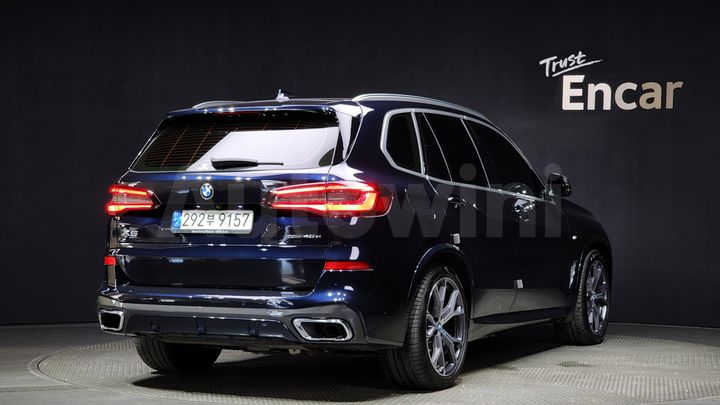 BMW X5 2021 — 2