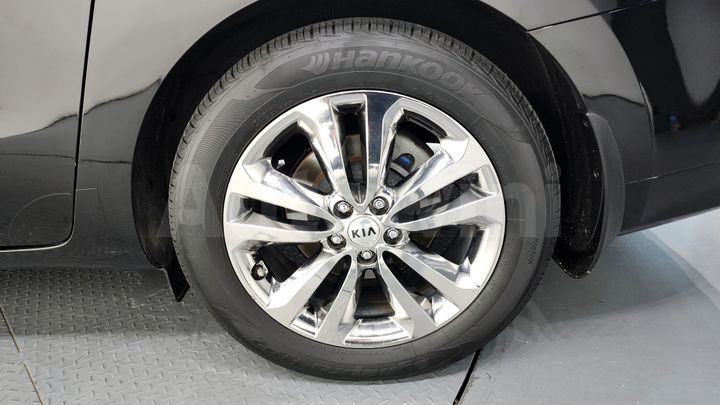 Kia Carnival 2017 — 5