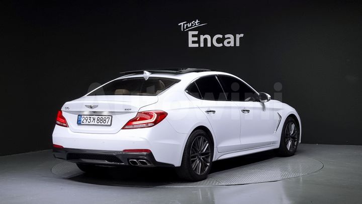 Genesis G70 2018 — 2