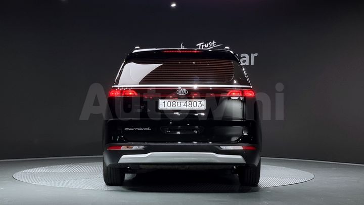 Kia Carnival 2021 — 4